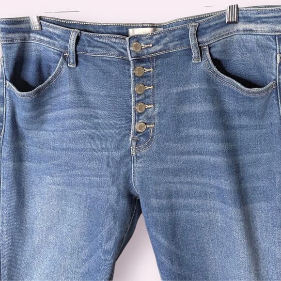 VERVET Blue Medium Wash Stretch Button Fly Ankle Crop Jeans Size 31 32 12 14 - Picture 2 of 9